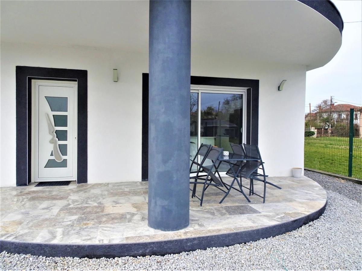 Maison Sapiac - 4Pers - 2 Chambres - 3 Lits - Clim Reversible - Terrasse Ombragee Et Grand Jardin - Piscine Saison Estivale Μοντωμπάν Εξωτερικό φωτογραφία